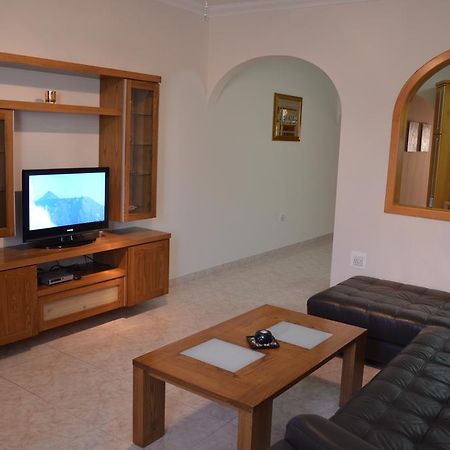 The April Maisonette Марсаскала Екстериор снимка