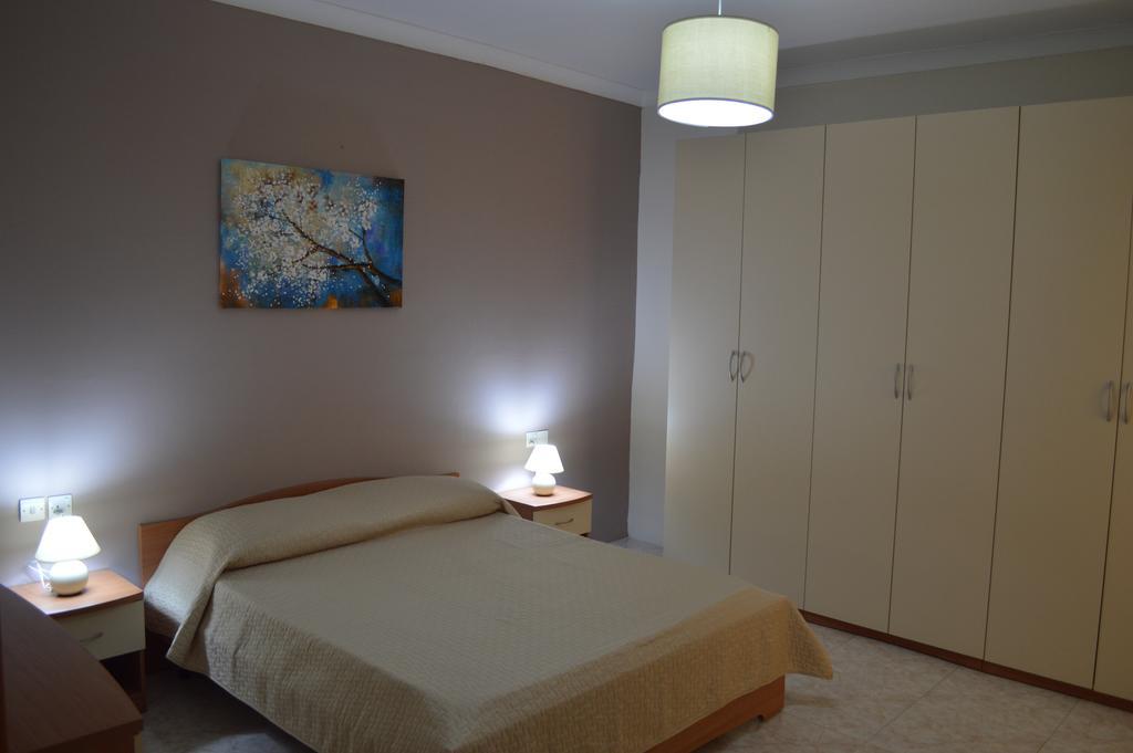 The April Maisonette Марсаскала Екстериор снимка